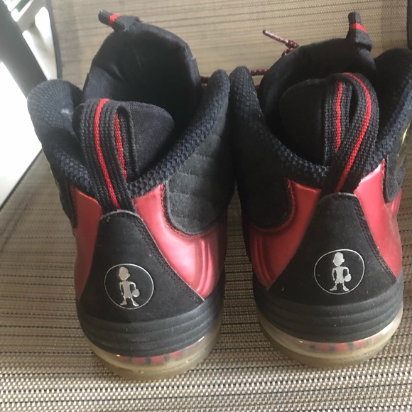 Red Nike - Picture 2 of 3